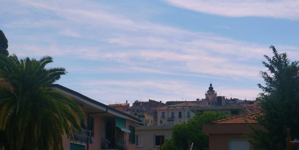 Апартаменты Casa Grandis Dimora Di Charme Nel Cuore Di Бордигера Номер фото